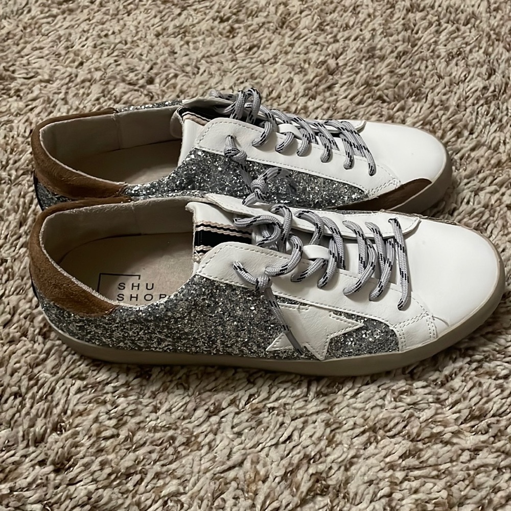 Shu Shop Paula Sneakers 8 White Silver Glitter Lace Up Star Shoes Trainers